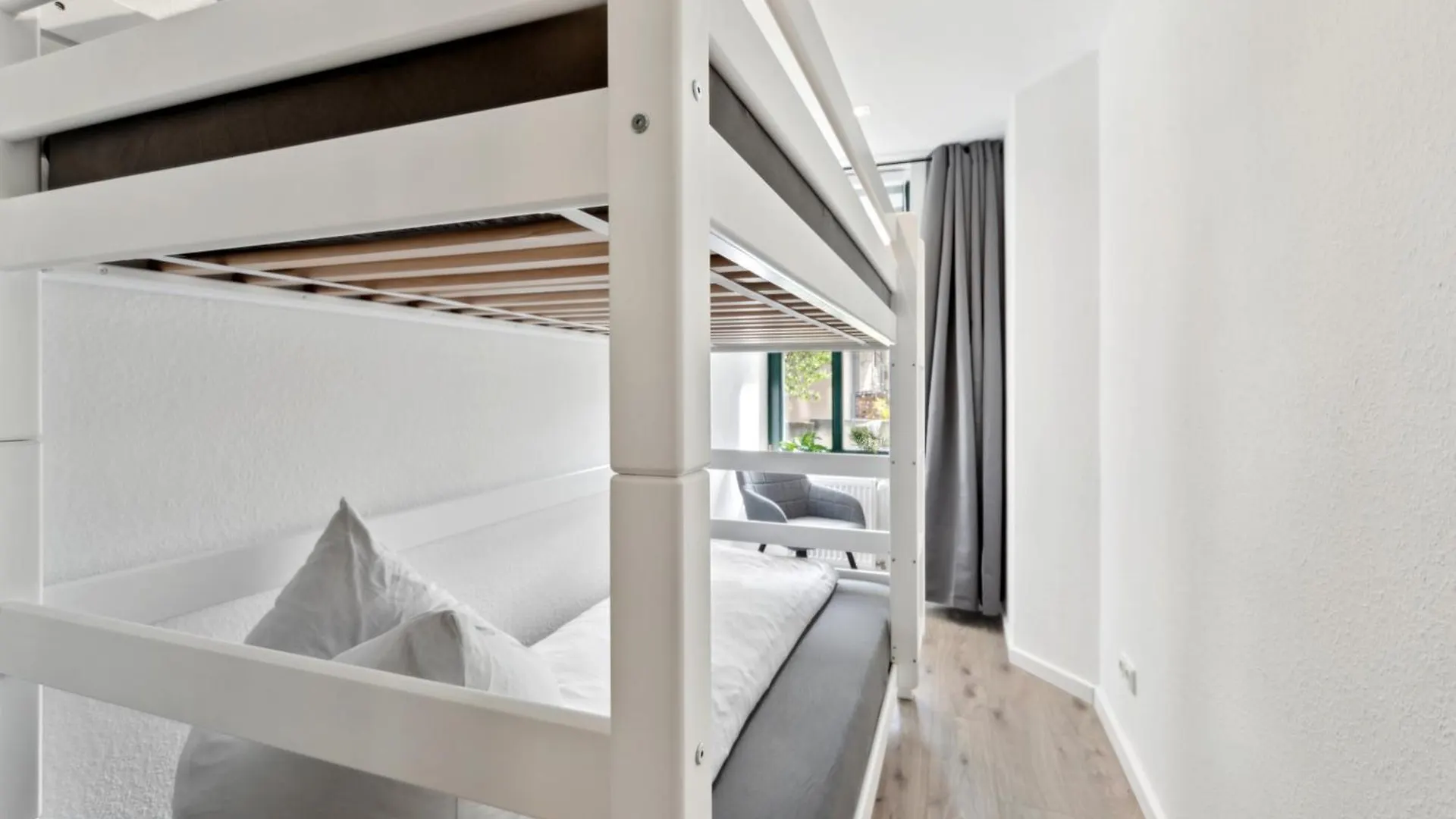 Apartment Dresdenstay Gemuetlich Und Modern Mit Kamin Und Ps4